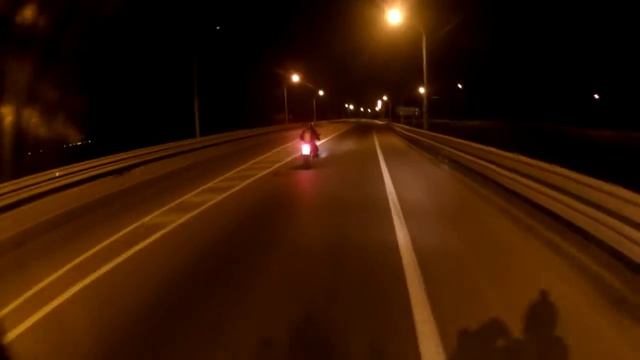 Покатухи на мотоциклах ночью.mp4 смотреть онлайн