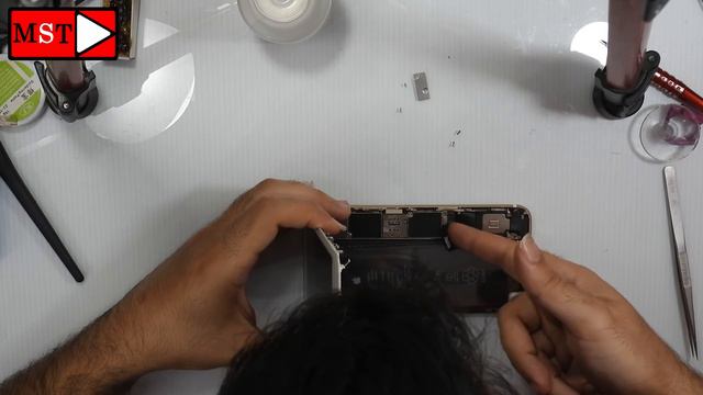 iPhone 6S Plus Not Turning On Or Keep Restarting смотреть онлайн