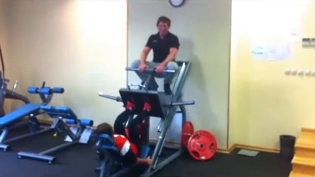 Беспредел в качалке ( Павел Духонин,Светлана Васильевна) смотреть онлайн