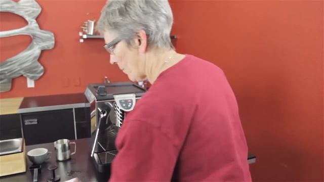 Nuova Simonelli Oscar II Espresso Makinası смотреть онлайн