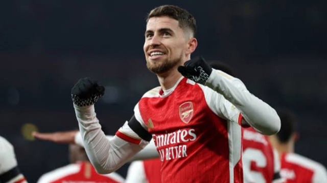 Arsenal crush Lens 6-0 to reach Champions League last 16.. смотреть онлайн