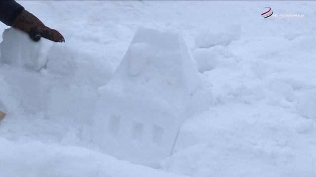 Мастеру снежных фигур из дошкольного отделения школы №12 вручили благодарственное письмо смотреть онлайн