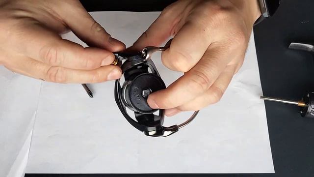 РАЗБОРКА катушки DAIWA 20 REVROS LT 2500S ; Вся правда внутри, а не снаружи смотреть онлайн