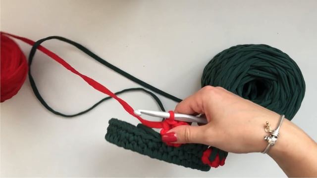 Мастер-класс: корзина с деревянным дном узором "Клубнички" смотреть онлайн