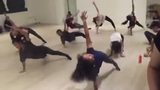 Contemporary choreography to Warrior by Demi Lovato смотреть онлайн