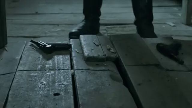 В белом плену   Снежная тюрьма   Into The White