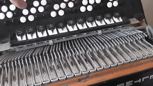 механика баяна Weltmeister Grandina смотреть онлайн