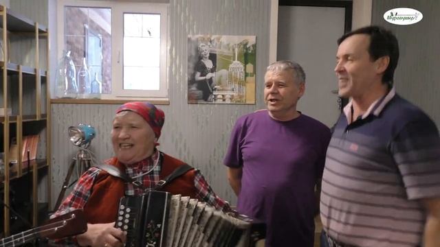 ПОД ОКНОМ ШИРОКИМ! БЕЛОСНЕЖНАЯ ВИШНЯ! УЛИЦА БОЛОТОВА!Пой гармонь, звени душа, песня русская слышна! смотреть онлайн