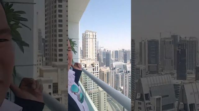 Breathtaking views of the Arabian Gulf Sea and The Palm Jumeirah, an iconic man-made island at #Dou смотреть онлайн