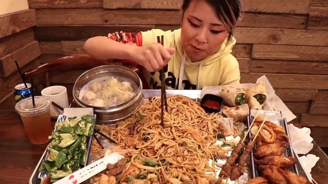 15lbs of HAND CRAFTED NOODLES - Hand Pulled Noodles from NoodleSt in Monrovia #RainaisCrazy смотреть онлайн