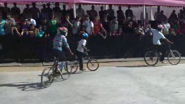 starting of stunt mania смотреть онлайн