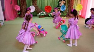 Номер-шутка с колясками. Видео Sirin