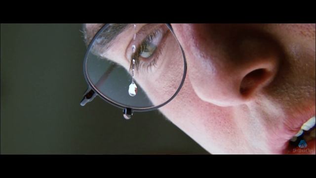 Ethan steals a list of CIA secret agents. Mission Impossible смотреть онлайн