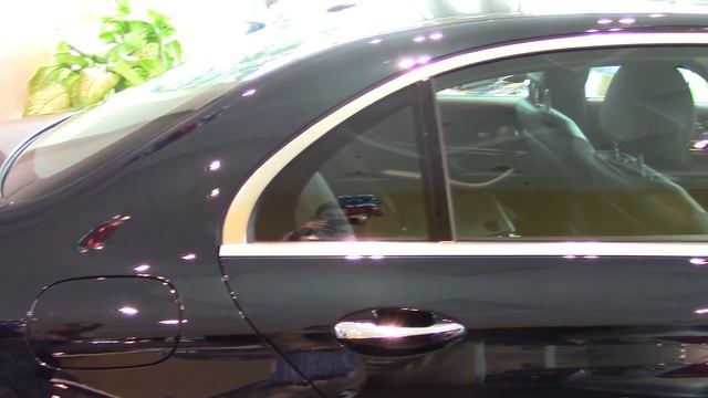 2017 Mercedes-Benz E300 4Matic - Sandy смотреть онлайн