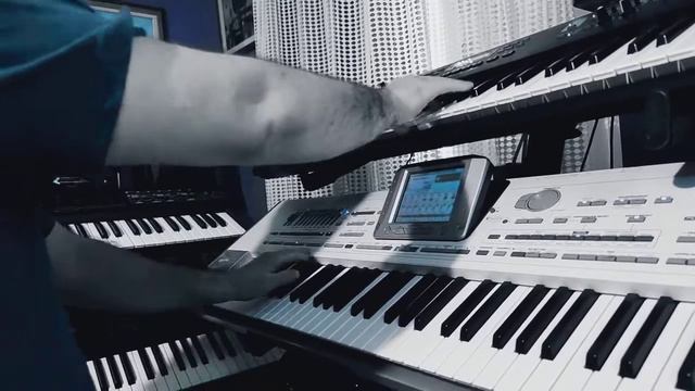 Ederlezi - Techno version, (Keyboards: Korg Pa2xPro, Roland Juno, Roland Sh201, Roland D50). смотреть онлайн