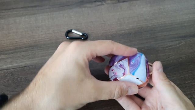 Защитный кейс для Galaxy Buds Live. Крепим SmartTag к наушникам.