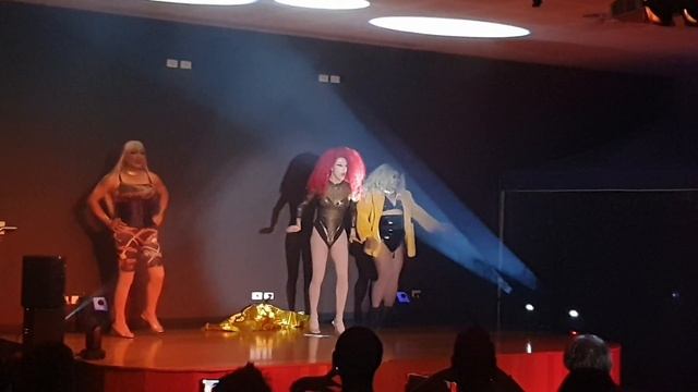 BANG BANG performed by Tango Love, Katya Lou-King &Luna Thicc смотреть онлайн
