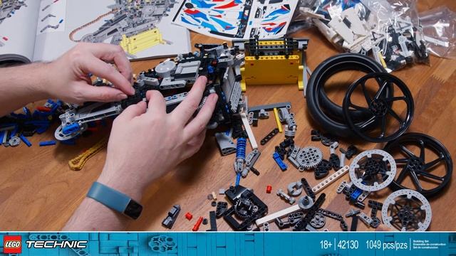 LEGO Technic BMW M1000RR Time Lapse Build