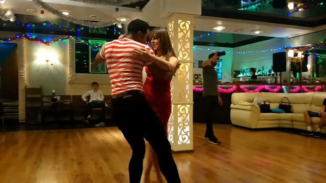 Isaac and Irina - Samba de gafieira. Club Mansarda. Saint - Petersburg. смотреть онлайн