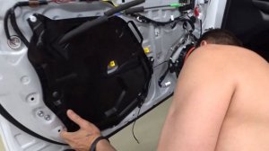 Как разобрать дверь Toyota Camry 3.5 V70
