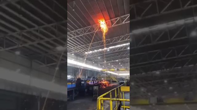 Steel Mill Missroll смотреть онлайн