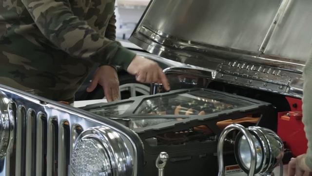 Why a Electric Willys Jeep Restomod is the Perfect Cruiser | MODIFIED смотреть онлайн