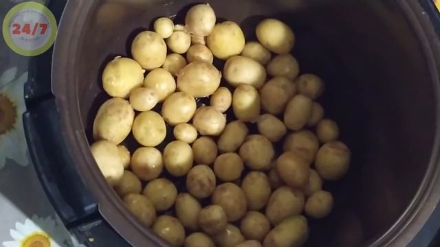 Теперь я покупаю ТОЛЬКО МЕЛКУЮ КАРТОШКУ. Такой Молодой Картофель Получается чрезвычайно вкусным! смотреть онлайн