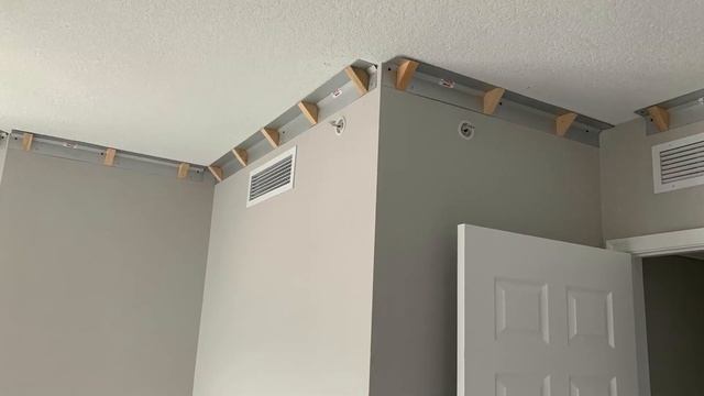 How to Cut & Install Wood Crown Molding FASTER & EASIER смотреть онлайн