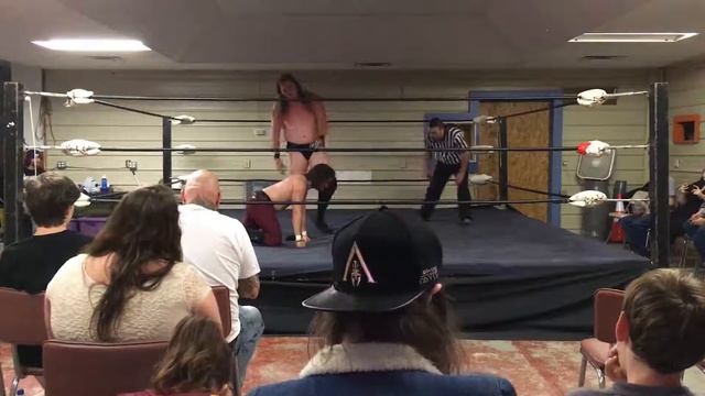 Dallas Troy vs. Wayne Moxxi (c) смотреть онлайн