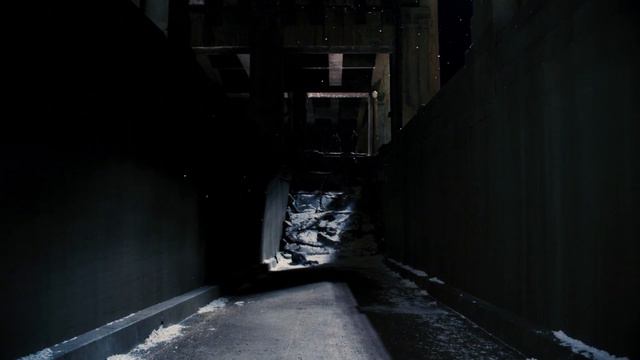 Темный Рыцарь , Бэтмен приходит на помощь комиссару смотреть онлайн