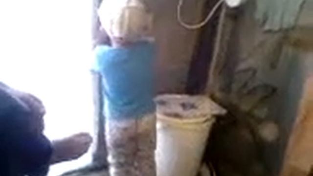 мальчик ржет.3gp смотреть онлайн