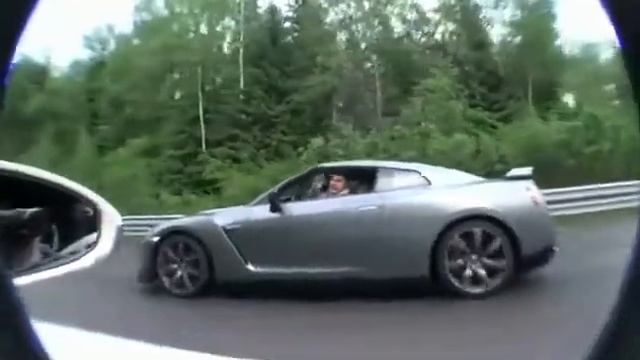 Ниссан G.T.R против бугатти верон узнай кто выиграет???? смотреть онлайн