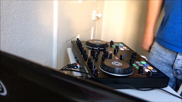 DJ Sound # Unfeldedouafeluri (Live Sunset Recorded) смотреть онлайн