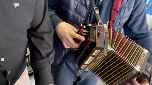 Nino Triolo e Peppe Pizzimenti tarantella calabrese virtuosa смотреть онлайн