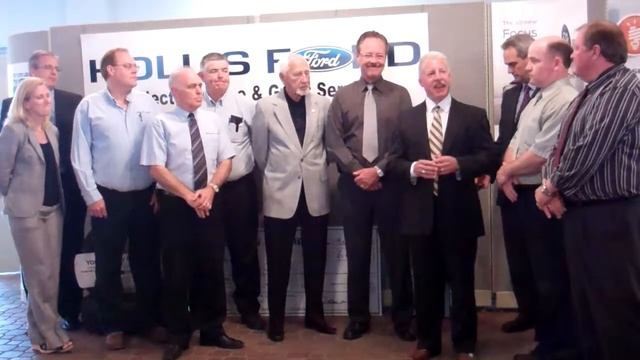 Hollis Ford receives Ford of Canada's highest honour. смотреть онлайн