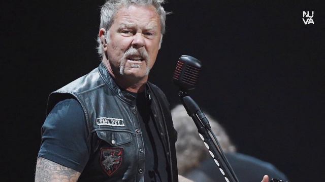 James Hetfield vocalista de Metallica se confiesa y llora ante el público смотреть онлайн
