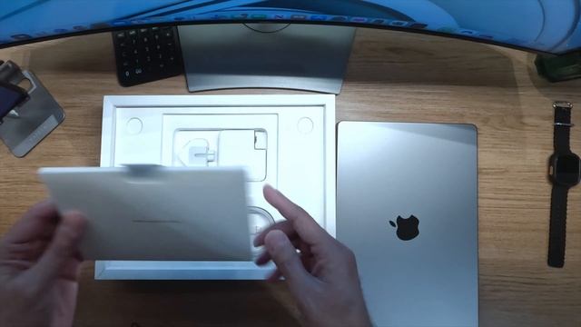 Buying A Refurbrished MacBook Pro M2 From Apple | Unboxing
