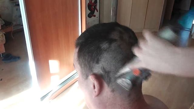 Юный демон - парикмахер смотреть онлайн