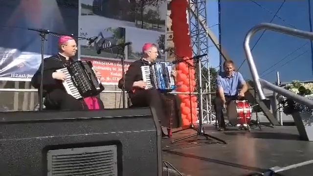 Vyskupų duetas смотреть онлайн