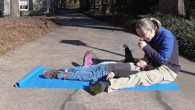 #51 Kicking Protocol with Ankle Band Jingle Bells: Exercises for a Child with Cerebral Palsy смотреть онлайн