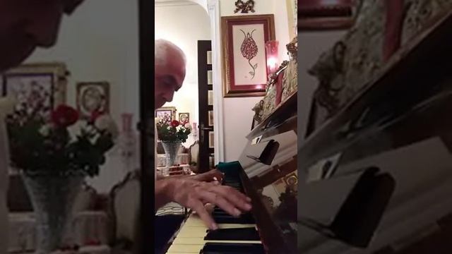 "Adiós muchachos" a 1927 Argentinian tango composed by Julio Sanders. Piano / Ghassan Houssami смотреть онлайн