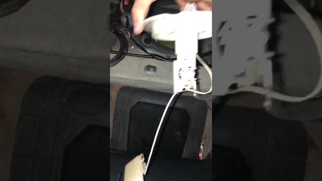 Quick fix for the common Infiniti/Nissan faulty gas gauge problem смотреть онлайн