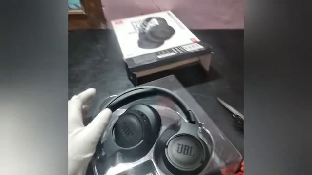 |||ÁŚMŔ unvboxing|||| jbl 700bt headphone смотреть онлайн