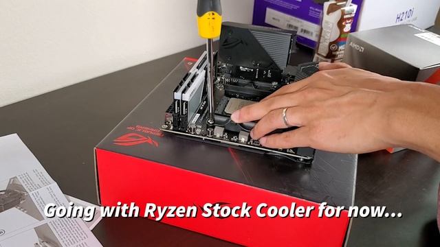 Ryzen 3800X Mini ITX PC Build! NZXT H210i смотреть онлайн