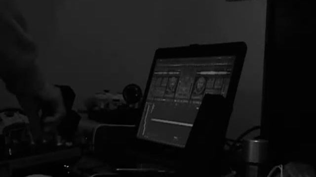 Mixing (DJ Control Mp3 E2) - Button Fac3 смотреть онлайн