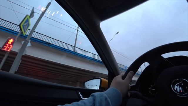 В эконом. Потихоньку. Первые 8 часов на Skoda Rapid. EliteCar/StasOnOff смотреть онлайн