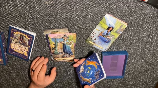 Reviewing-The Everyday Witch Oracle Deck смотреть онлайн