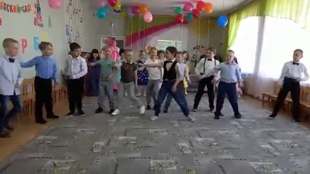 Танец Я рисую речку МБДОУ 12 г.Красноармейск Саратовская область смотреть онлайн