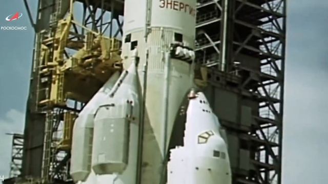 Soviet Buran vs. US Space Shuttle смотреть онлайн