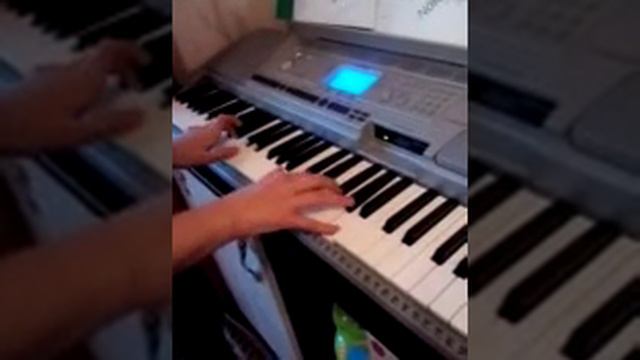 Моё творчество,игра на пионине-синтезатор смотреть онлайн